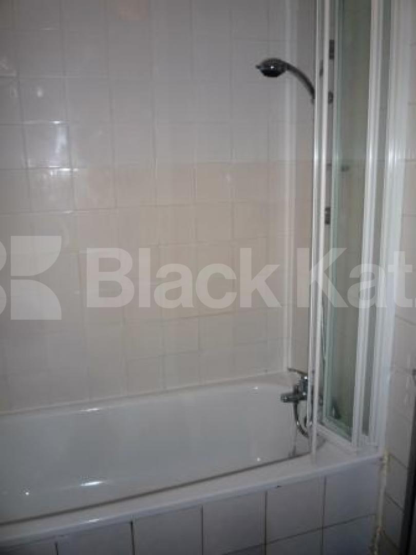 			3 Bedroom, 1 bath, 1 reception Ground Floor Flat			 Waverley Road, CROUCH END