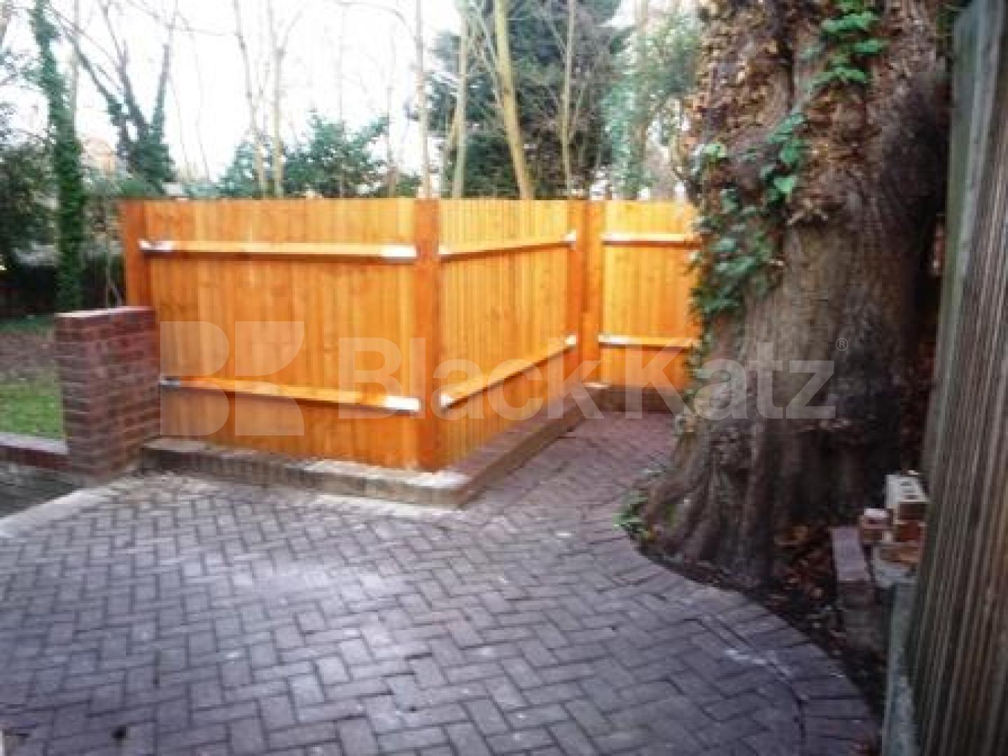 			3 Bedroom, 1 bath, 1 reception Ground Floor Flat			 Waverley Road, CROUCH END