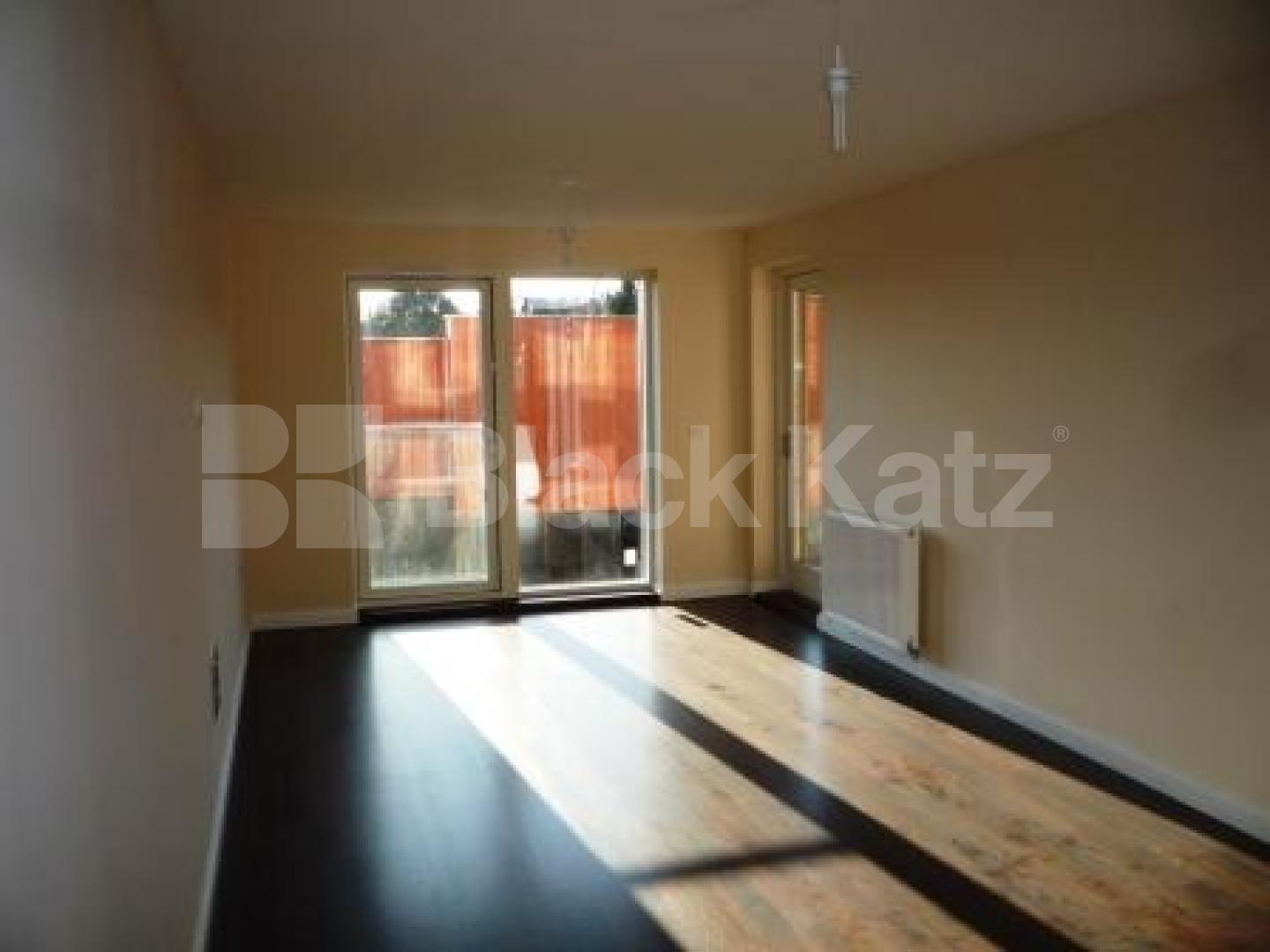 			Including heating and hot water., 2 Bedroom, 1 bath, 1 reception Serviced Apartments			 Park Road, CROUCH END