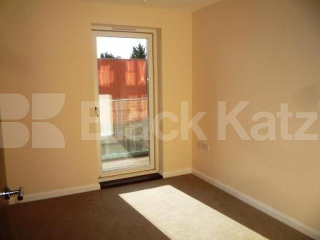 			Including heating and hot water., 2 Bedroom, 1 bath, 1 reception Serviced Apartments			 Park Road, CROUCH END