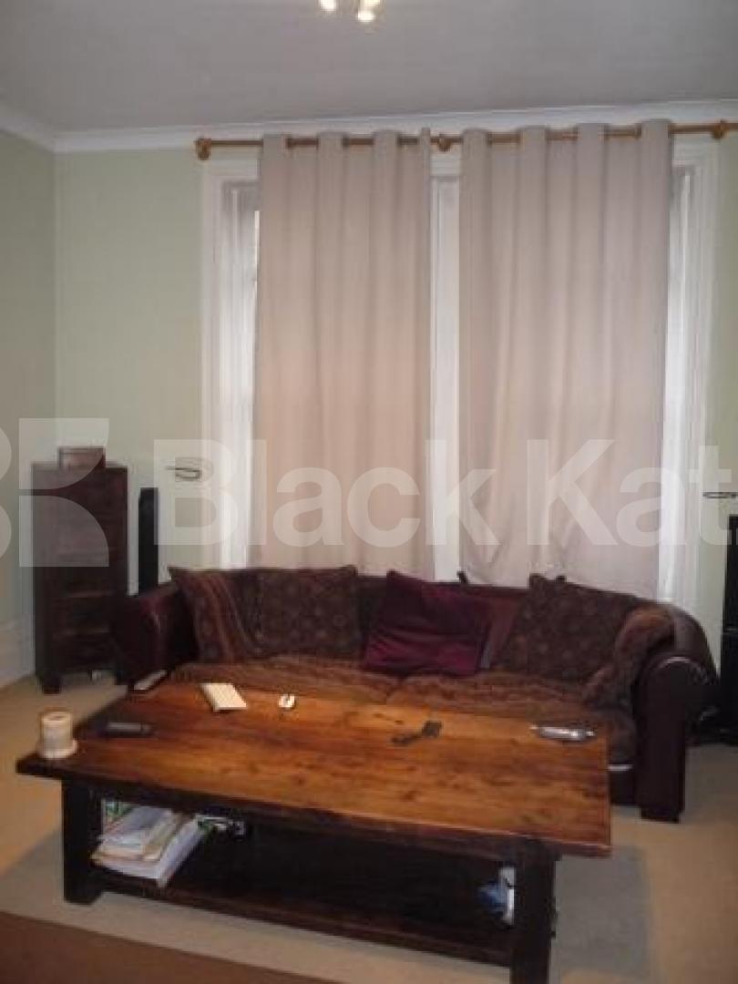 			PRIVATE GARDEN , 2 Bedroom, 1 bath, 1 reception Ground Floor Flat			 Priory Road, CROUCH END