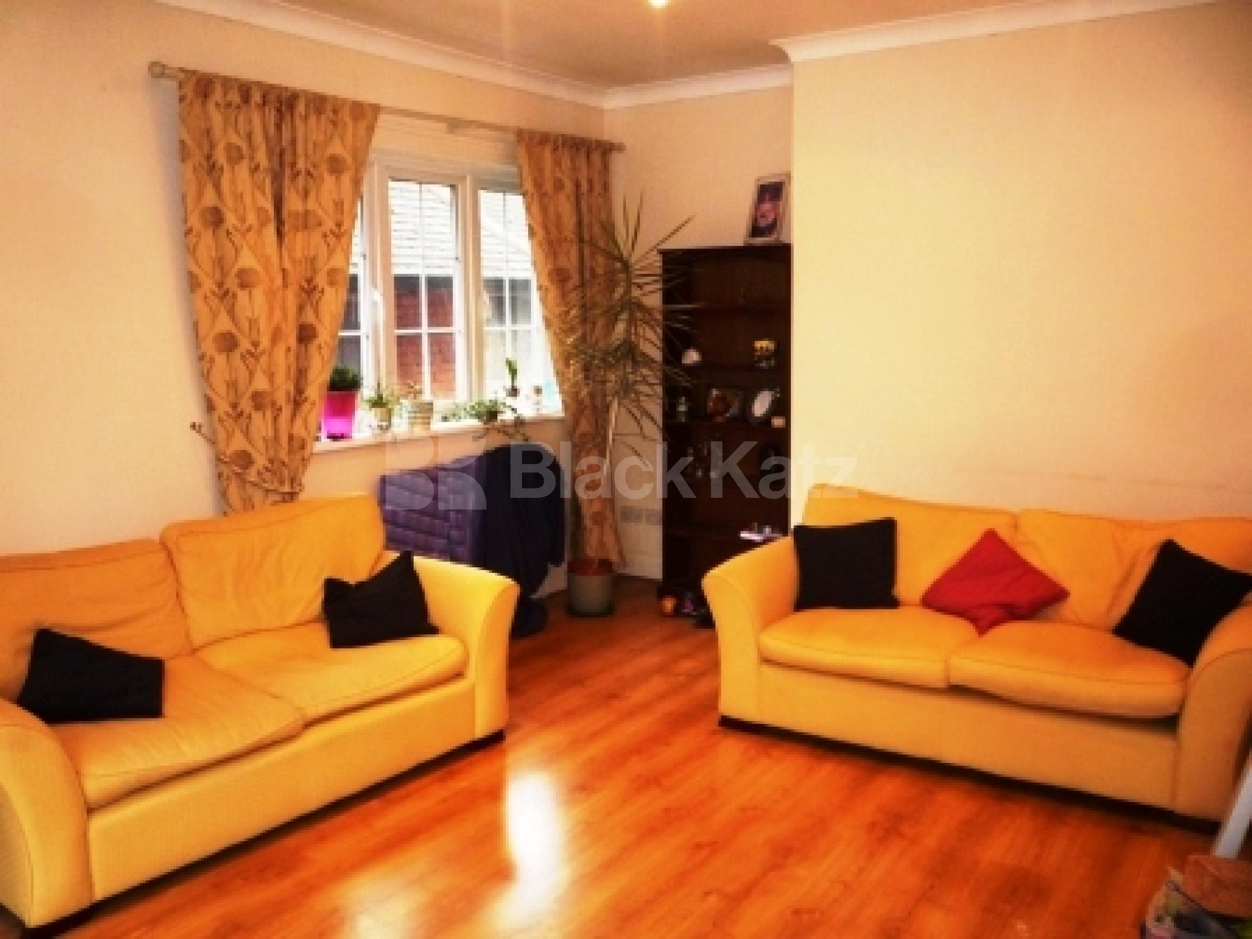 			2 Bedroom, 1 bath, 1 reception Ground Floor Flat			 Springfield Avenue, MUSWELL HILL N10