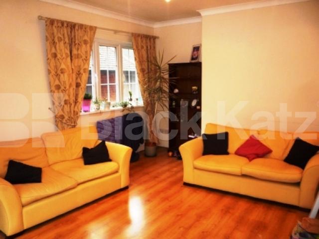 			2 Bedroom, 1 bath, 1 reception Ground Floor Flat			 Springfield Avenue, MUSWELL HILL