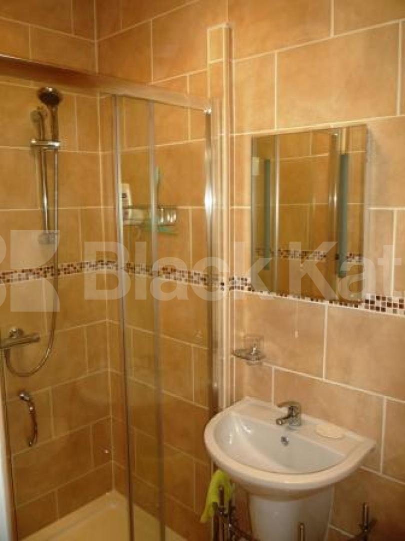 			1 Bedroom, 1 bath, 1 reception Flat			 Abbots Gardens, EAST FINCHLEY