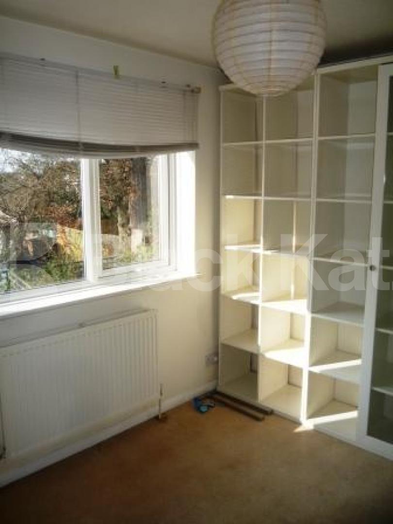 			3 Bedroom, 1 bath, 1 reception House			 Muswell Avenue, MUSWELL HILL