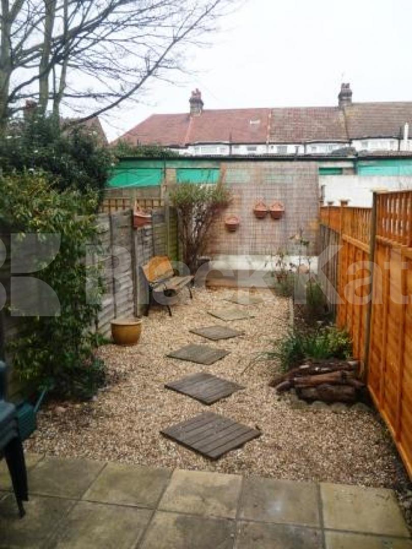 			2 Bedroom, 1 bath, 1 reception Ground Floor Flat			 Lyndhurst Road, Wood Green