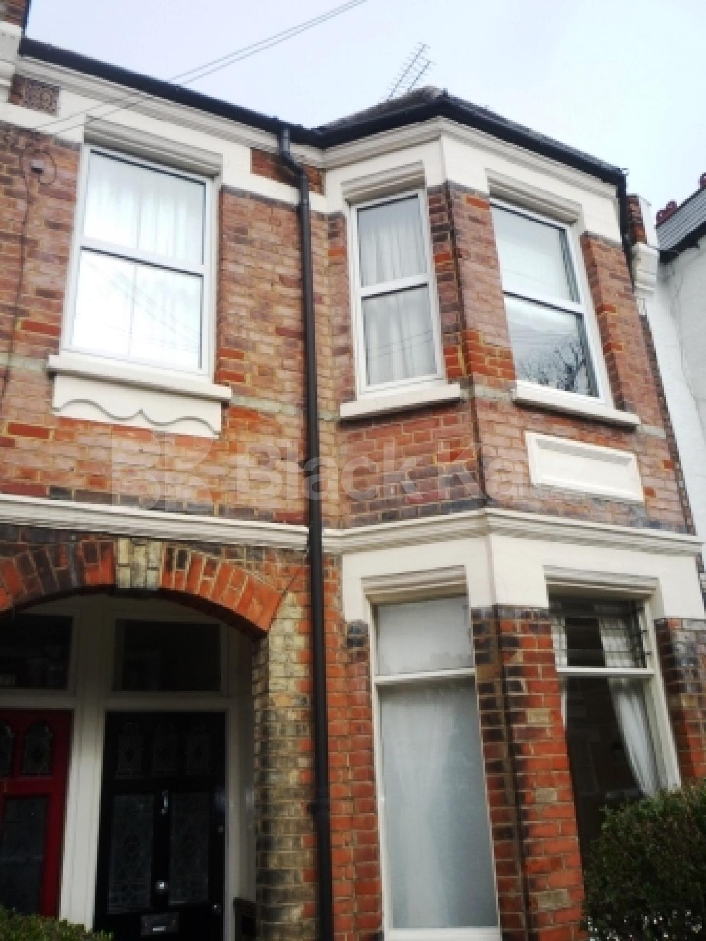 			2 Bedroom, 1 bath, 1 reception Ground Floor Flat			 Lyndhurst Road, Wood Green N22