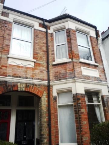 			2 Bedroom, 1 bath, 1 reception Ground Floor Flat			 Lyndhurst Road, Wood Green