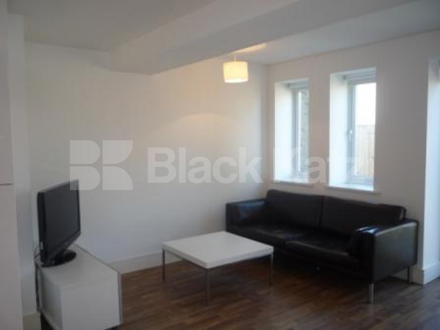 			2 Bedroom, 1 bath, 1 reception Flat			 Lordship Lane, WOOD GREEN