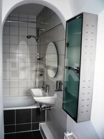 			NEW INSTRUCTION!, 2 Bedroom, 1 bath, 1 reception Flat			 Weston Park, CROUCH END