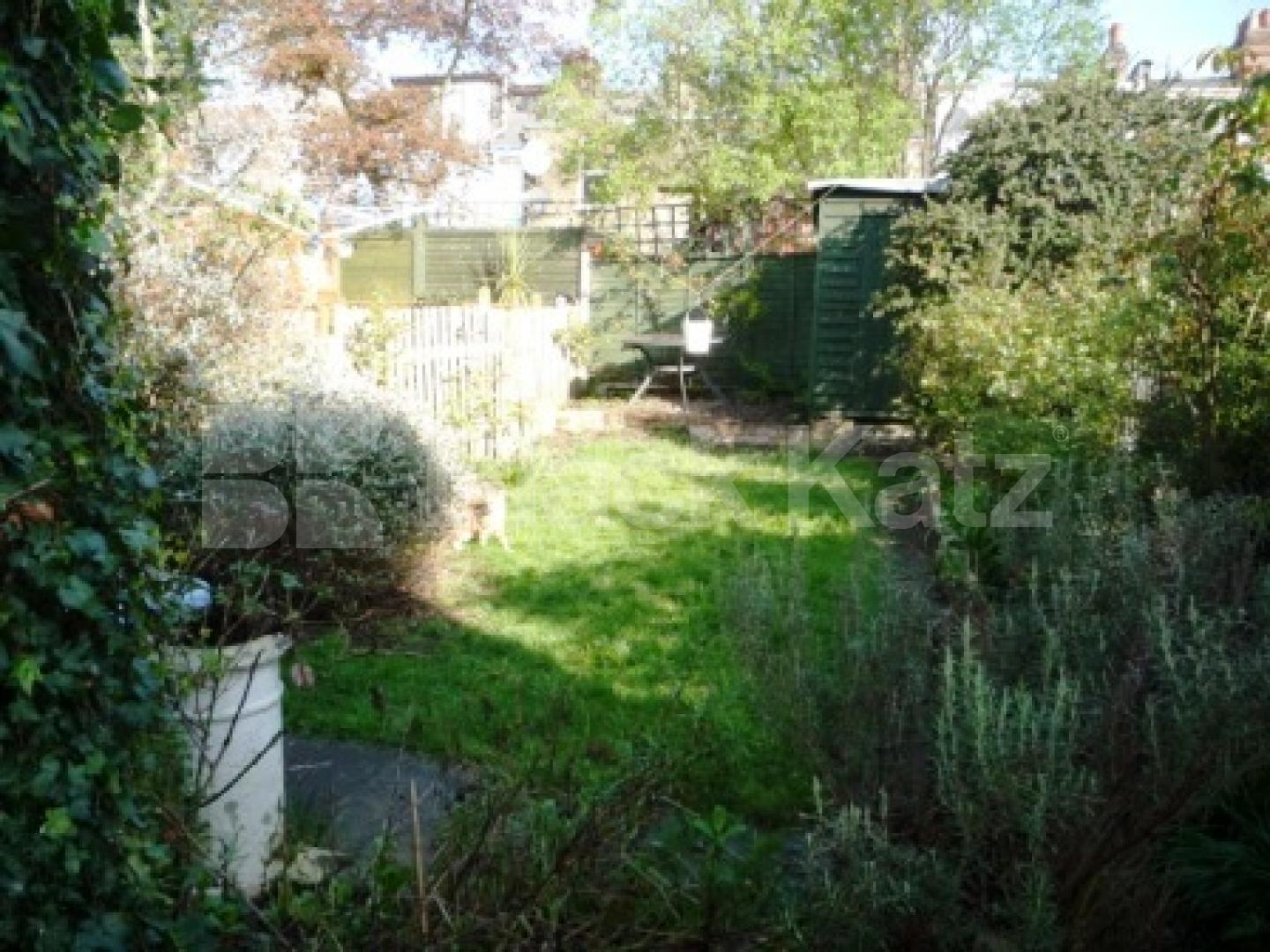 			NEW INSTRUCTION! , 3 Bedroom, 1 bath, 1 reception House			 Fairfax Road, Haringey Ladder