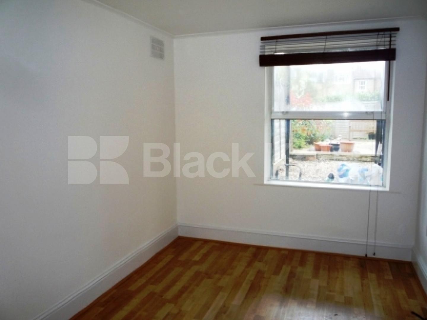 			SHORT LET!, 2 Bedroom, 1 bath, 1 reception Flat			 Colney Hatch Lane, MUSWELL HILL