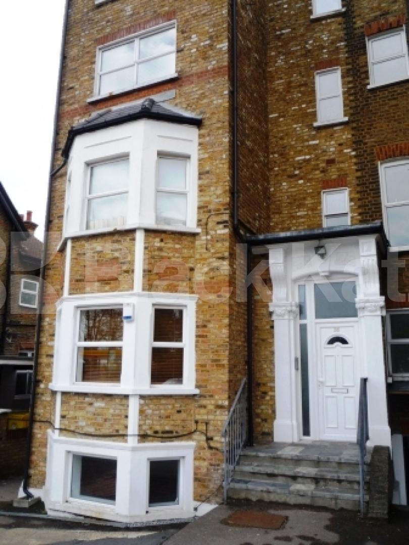 			SHORT LET!, 2 Bedroom, 1 bath, 1 reception Flat			 Colney Hatch Lane, MUSWELL HILL