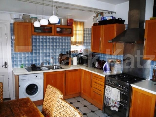 			AMAZING 2 DOUBLE BEDROOM FLAT!, 2 Bedroom, 1 bath, 1 reception Flat			 St. James's Lane, MUSWELL HILL