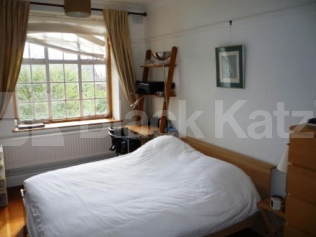 			1 Bedroom, 1 bath, 1 reception Flat			 Connaught Gardens, Muswell Hill