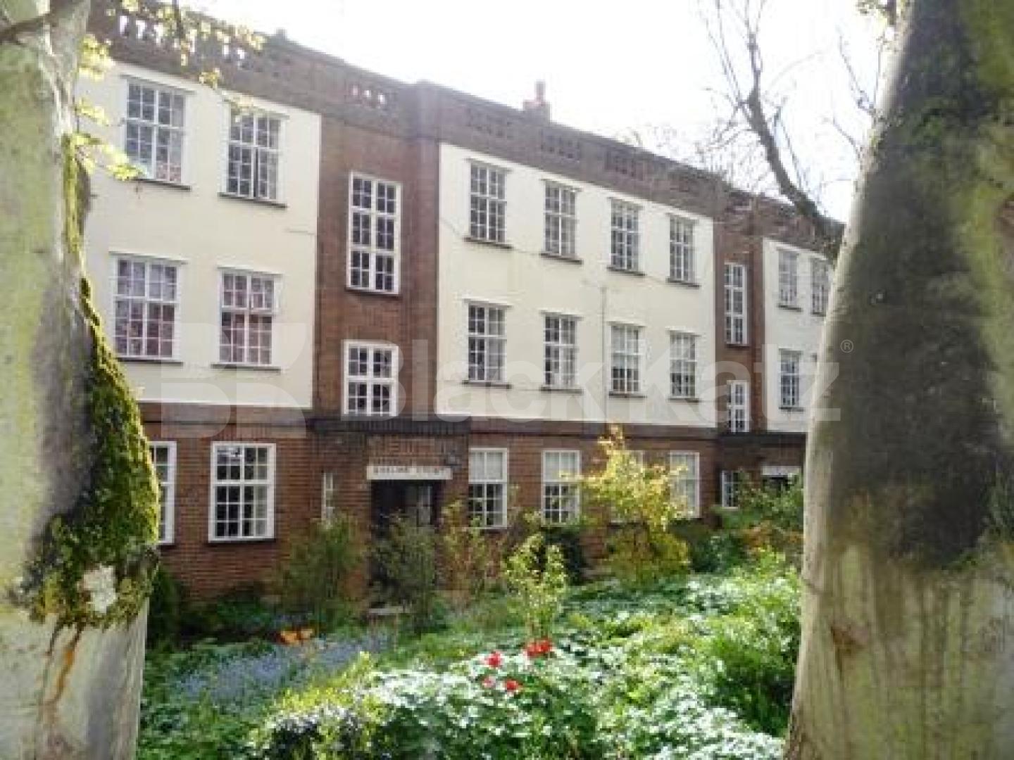 			1 Bedroom, 1 bath, 1 reception Flat			 Connaught Gardens, Muswell Hill