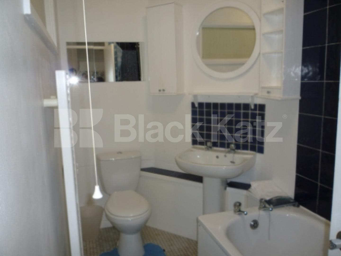 			2 Bedroom, 1 bath, 1 reception Flat			 Palmerston Road, BOUNDS GREEN