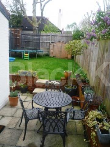 			4 Bedroom, 1 bath, 1 reception House			 Lynmouth Road, East Finchley