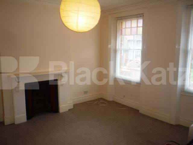 			3 Bedroom, 1 bath, 1 reception Flat			 Rokesly Avenue, Crouch End