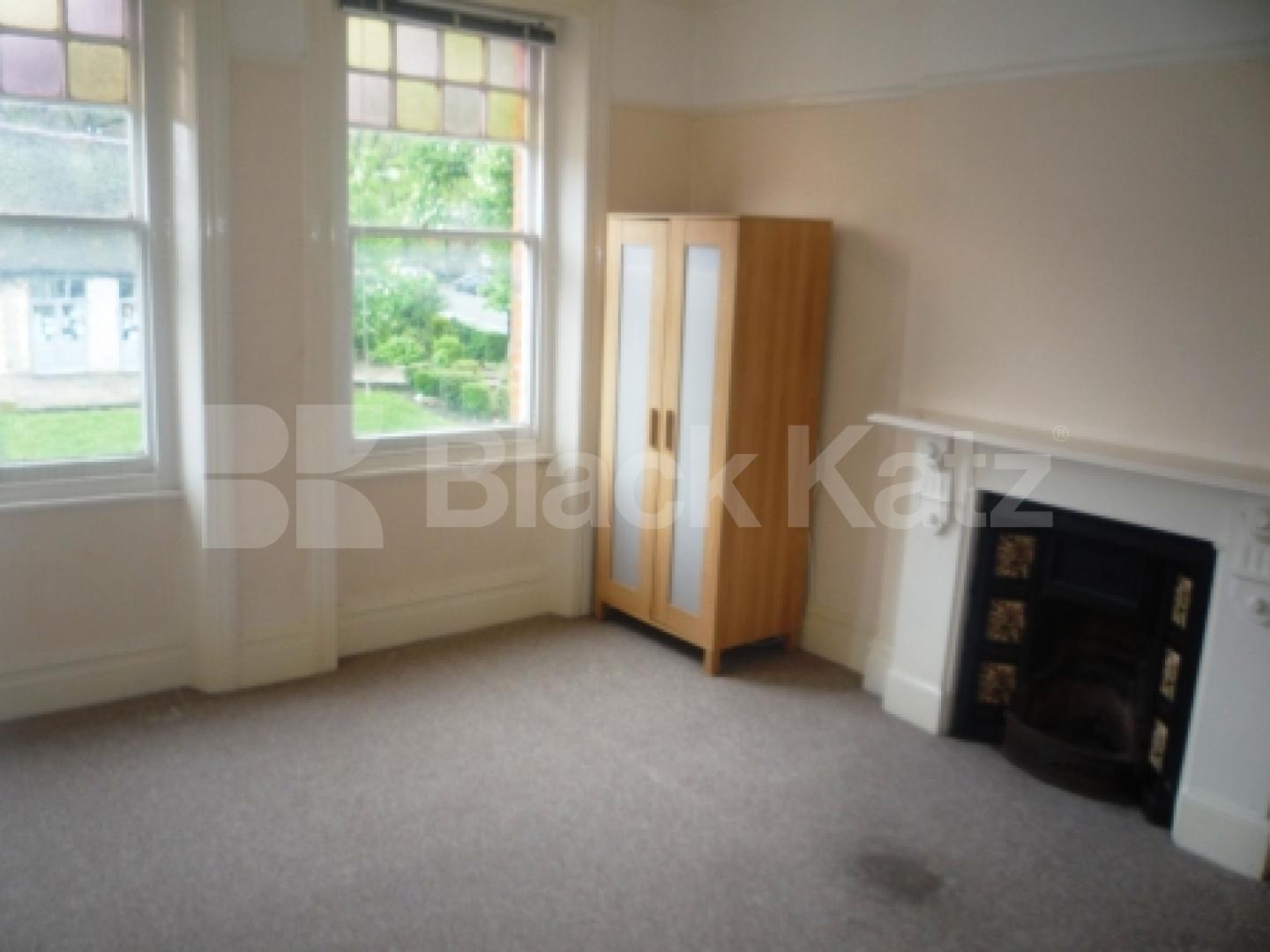 			3 Bedroom, 1 bath, 1 reception Flat			 Rokesly Avenue, Crouch End