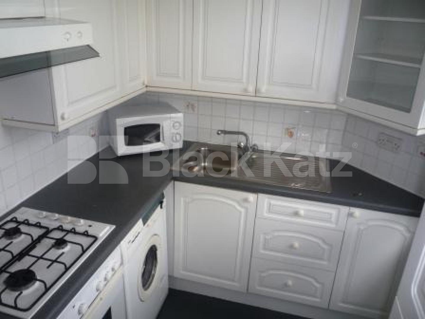 			2 Bedroom, 1 bath, 1 reception Flat			 Bishops Road, HIGHGATE