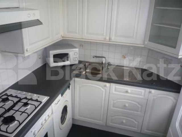 			2 Bedroom, 1 bath, 1 reception Flat			 Bishops Road, HIGHGATE