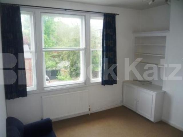 			2 Bedroom, 1 bath, 1 reception Flat			 Bishops Road, HIGHGATE