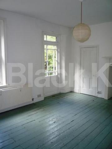 			ONLY 1 MONTH'S DEPOSIT!!!, 3 Bedroom, 1 bath, 1 reception Flat			 Hornsey Lane, HIGHGATE