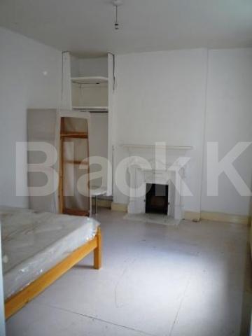 			ONLY 1 MONTH'S DEPOSIT!!!, 3 Bedroom, 1 bath, 1 reception Flat			 Hornsey Lane, HIGHGATE