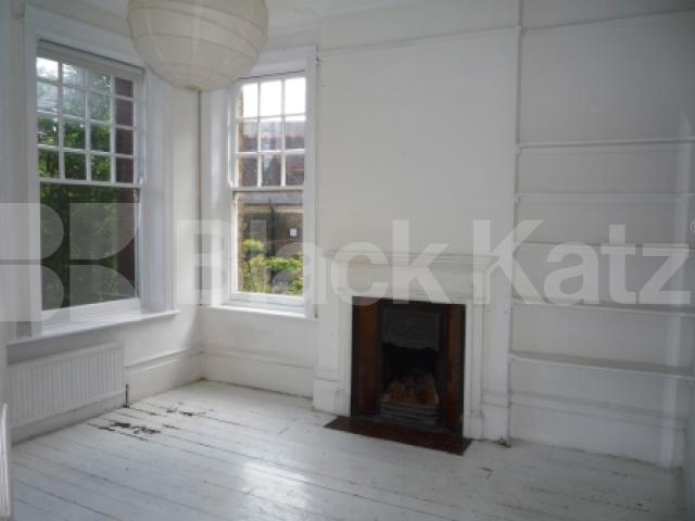 			ONLY 1 MONTH'S DEPOSIT!!!, 3 Bedroom, 1 bath, 1 reception Flat			 Hornsey Lane, HIGHGATE