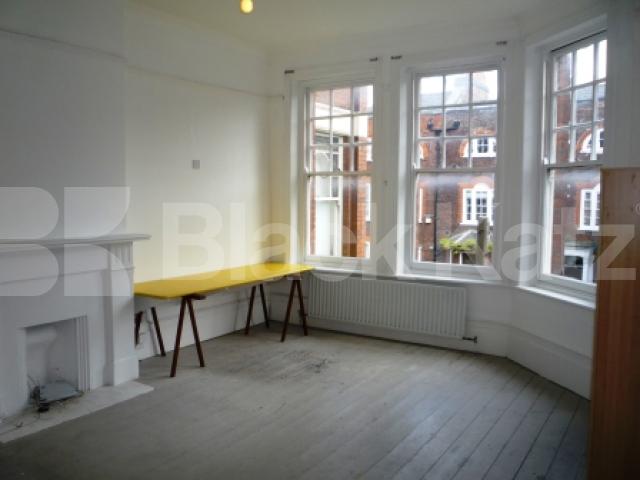 			ONLY 1 MONTH'S DEPOSIT!!!, 3 Bedroom, 1 bath, 1 reception Flat			 Hornsey Lane, HIGHGATE