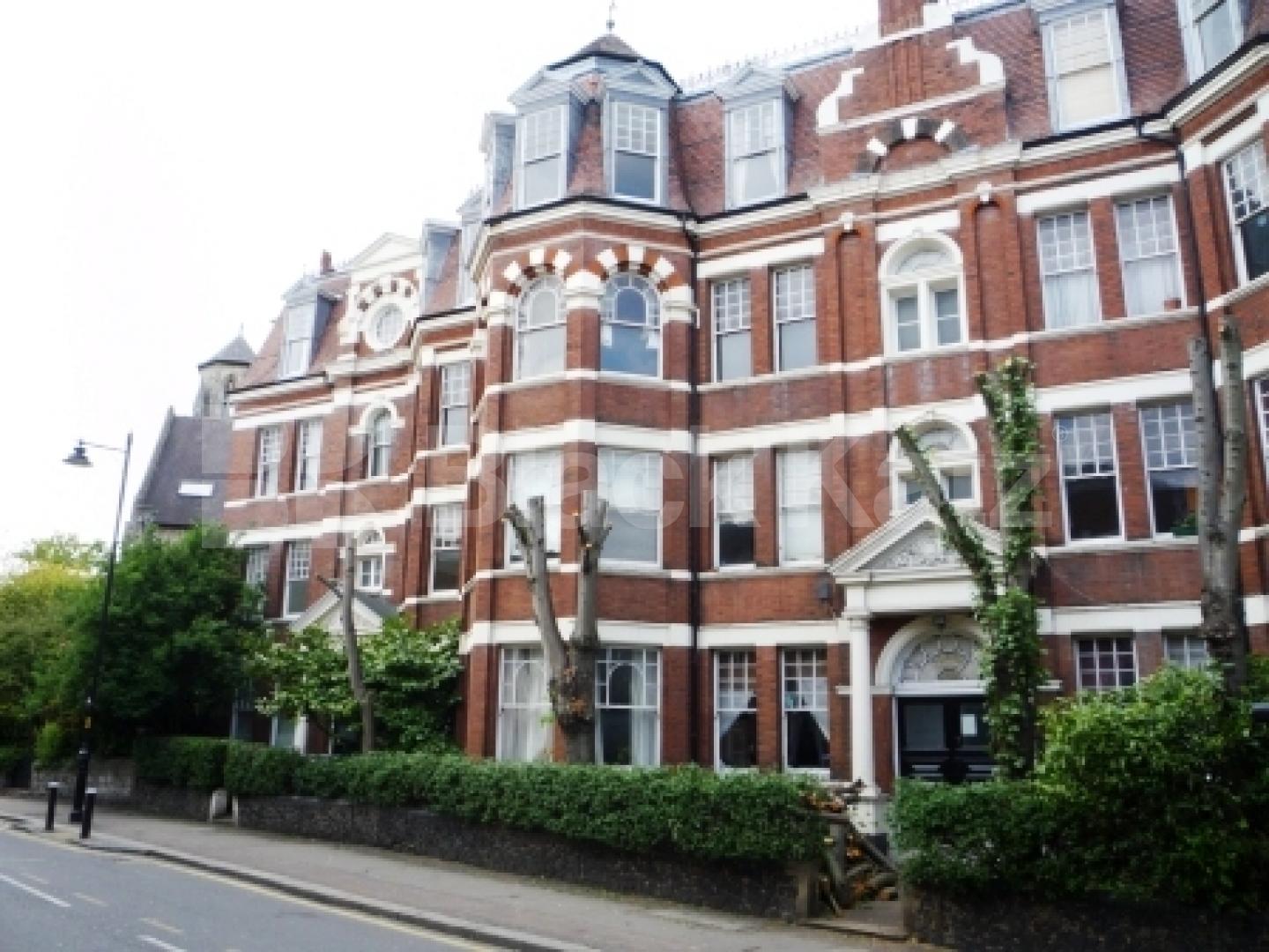 			ONLY 1 MONTH'S DEPOSIT!!!, 3 Bedroom, 1 bath, 1 reception Flat			 Hornsey Lane, HIGHGATE