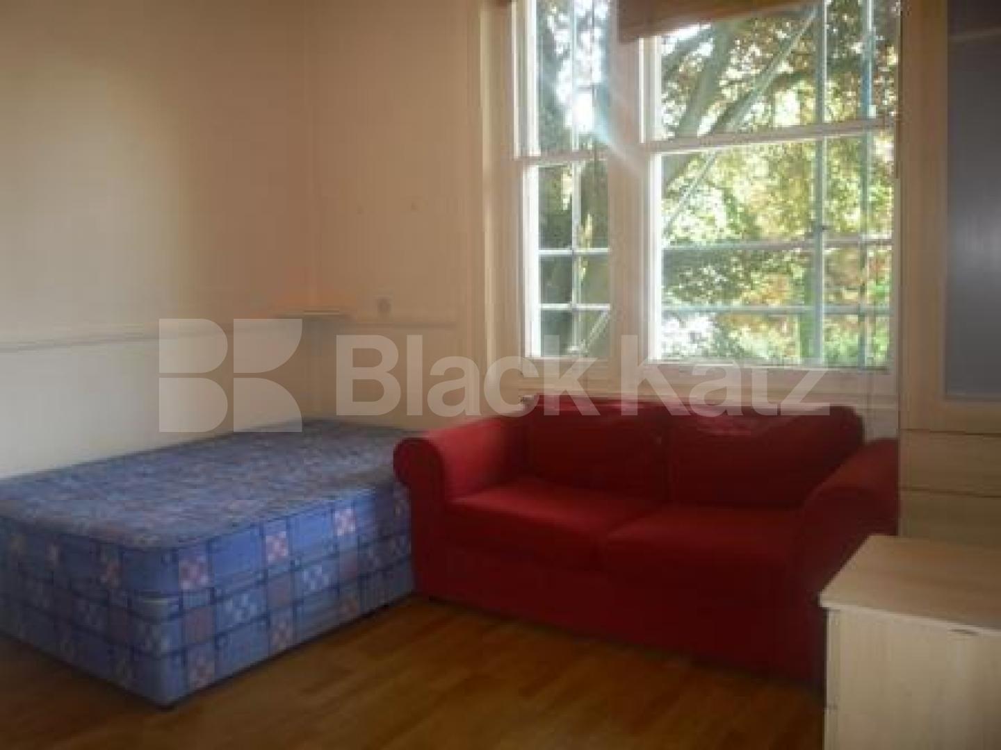 			BARGAIN STUDIOS IN CROUCH END!, Studio Apartment, 1 bath, 1 reception Flat			 Waverley Road, CROUCH END