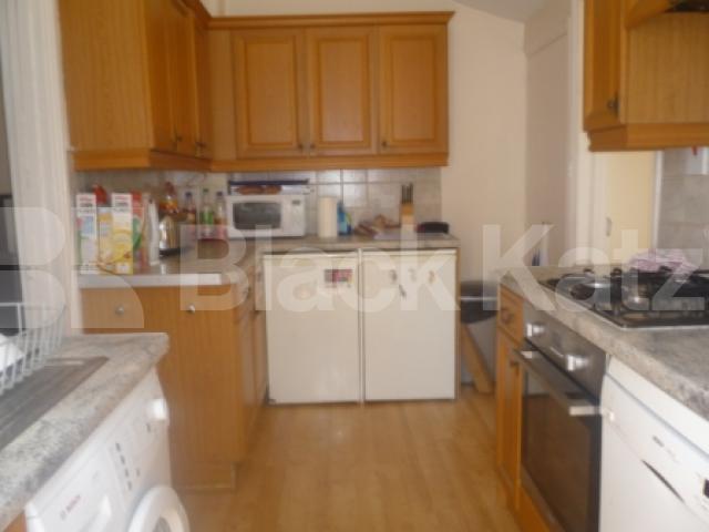 			GARDEN FLAT!, 2 Bedroom, 1 bath, 1 reception Ground Floor Maisonette			 Lyndhurst Road, WOOD GREEN