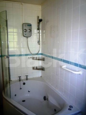 			NEW INSTRUCTION!, 1 Bedroom, 1 bath, 1 reception Flat			 Campsfield Road, CROUCH END