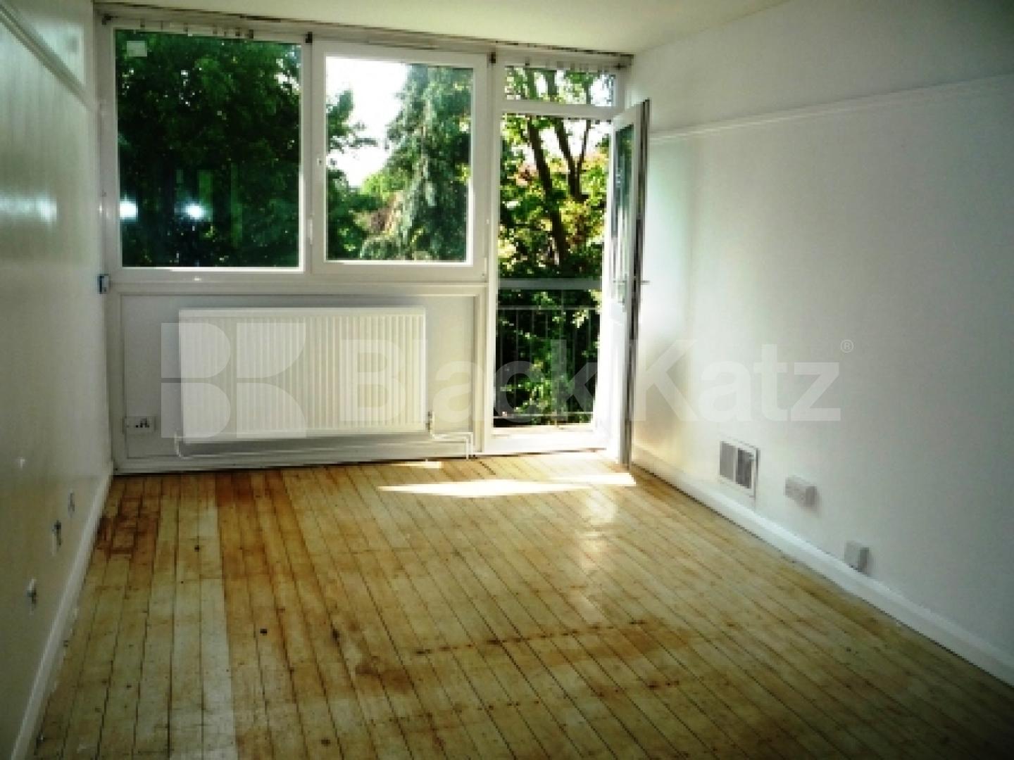 			NEW INSTRUCTION!, 1 Bedroom, 1 bath, 1 reception Flat			 Campsfield Road, CROUCH END