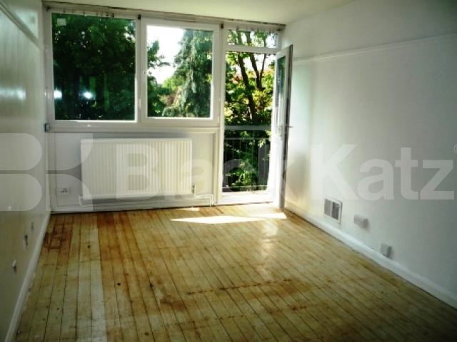 			NEW INSTRUCTION!, 1 Bedroom, 1 bath, 1 reception Flat			 Campsfield Road, CROUCH END