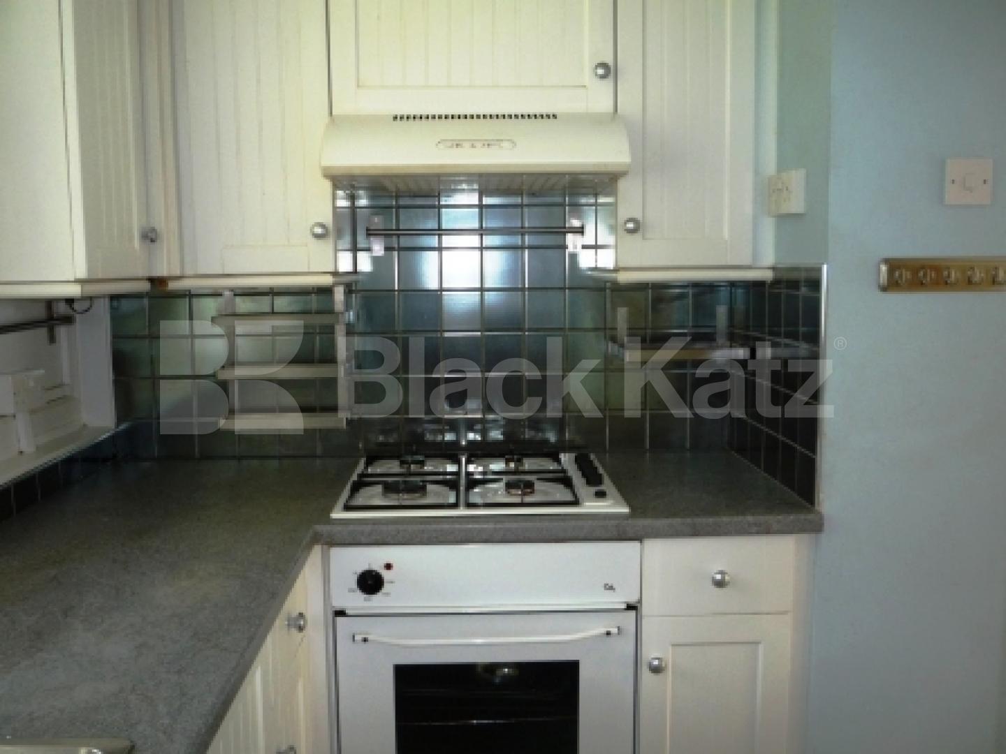 			NEW INSTRUCTION!, 1 Bedroom, 1 bath, 1 reception Flat			 Campsfield Road, CROUCH END