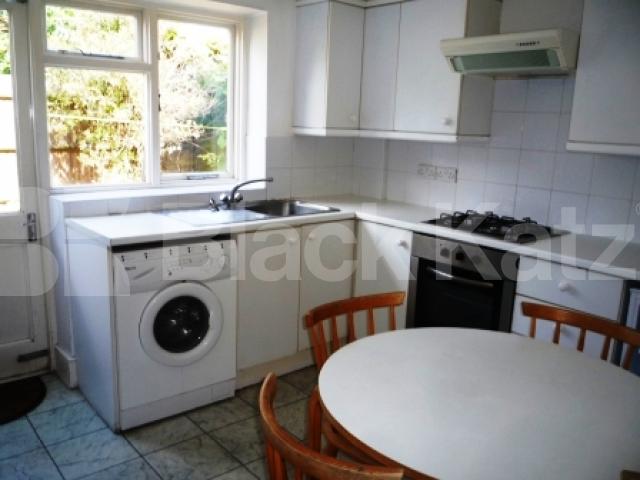 			2 Bedroom, 1 bath, 1 reception Ground Floor Flat			 Inderwick Road, CROUCH END