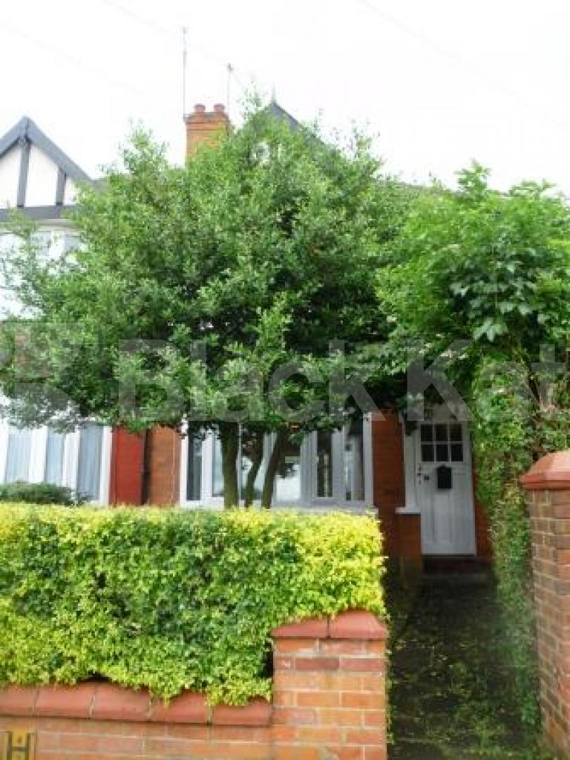 			3 Bedroom, 1 bath, 1 reception Semi-Detached House			 Hollickwood Avenue, Friern Barnet