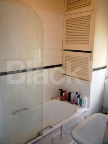 			3 Bedroom, 1 bath, 1 reception Flat			 Broadway Parade, Crouch End