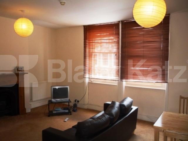 			3 Bedroom, 1 bath, 1 reception Flat			 Broadway Parade, Crouch End