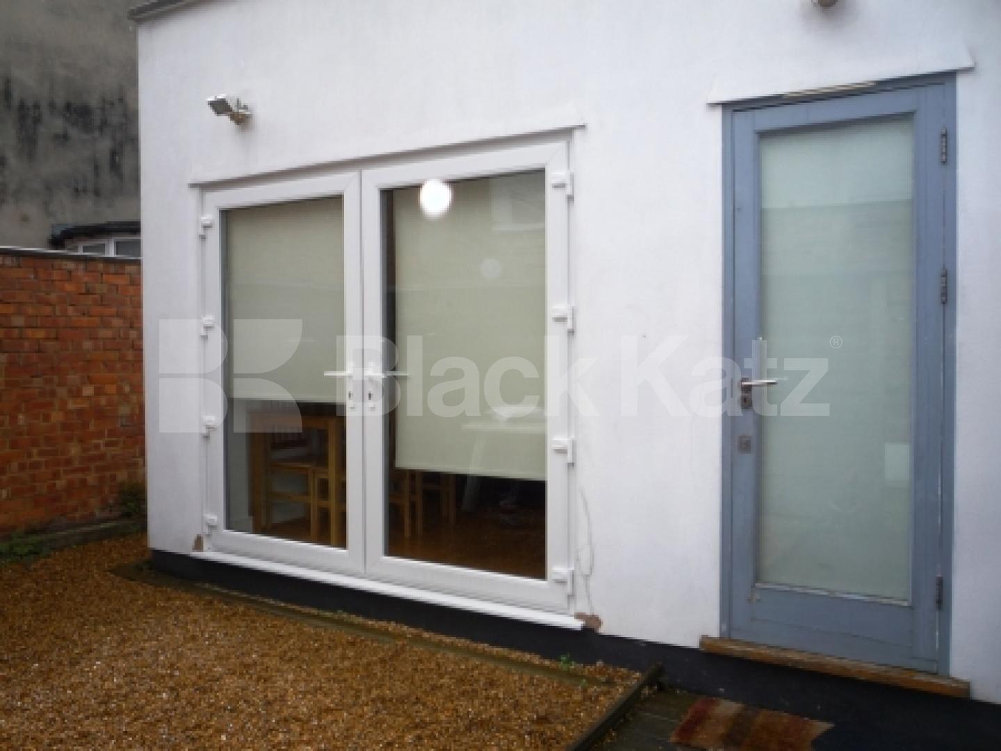 			2 Bedroom, 1 bath, 1 reception Ground Floor Flat			 Rathcoole Avenue, CROUCH END