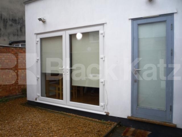 			2 Bedroom, 1 bath, 1 reception Ground Floor Flat			 Rathcoole Avenue, CROUCH END