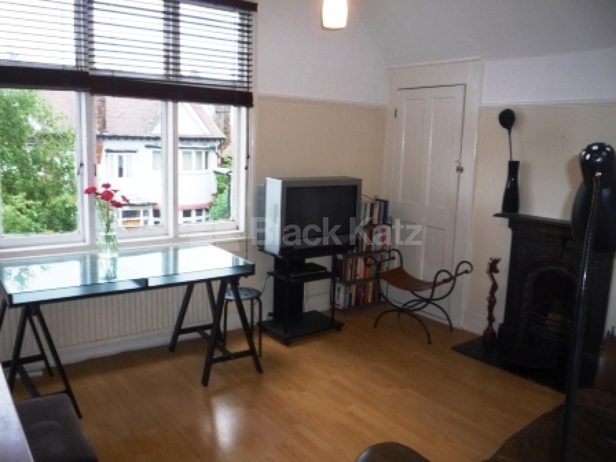 			1 Bedroom, 1 bath, 1 reception Flat			 Grosvenor Road, Muswell Hill N10