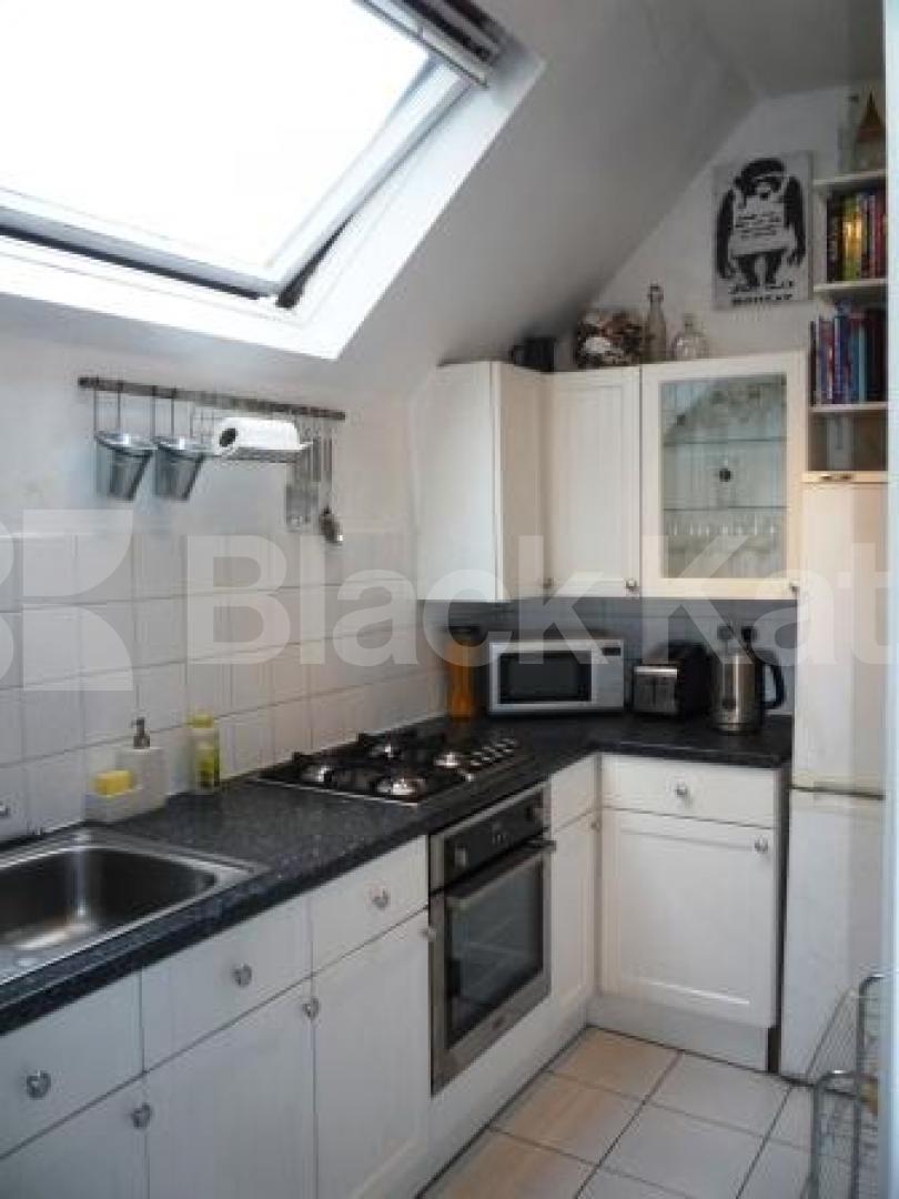 			1 Bedroom, 1 bath, 1 reception Flat			 Grosvenor Road, Muswell Hill
