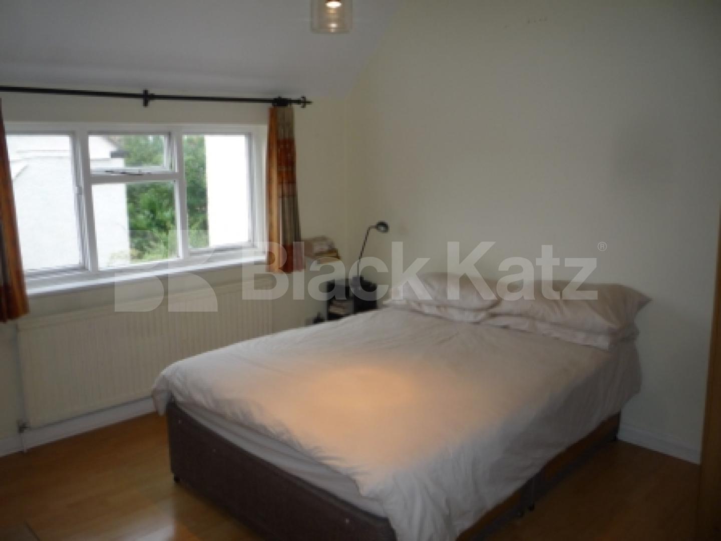 			1 Bedroom, 1 bath, 1 reception Flat			 Grosvenor Road, Muswell Hill