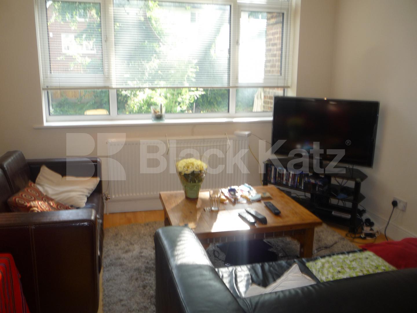 			1 Bedroom, 1 bath, 1 reception Flat			 Archway Road, Highgate