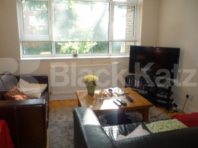 			1 Bedroom, 1 bath, 1 reception Flat			 Archway Road, Highgate