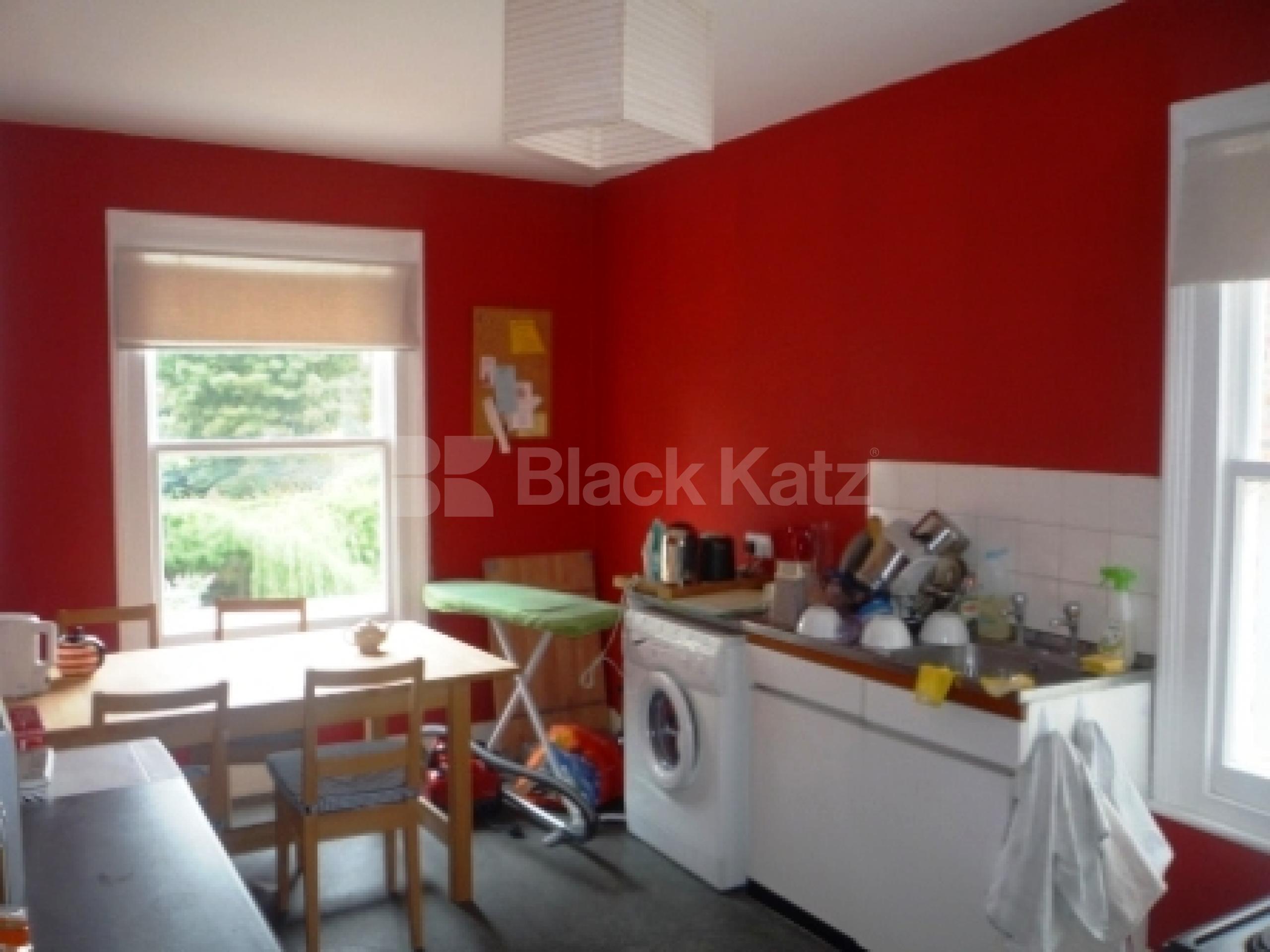 			1 Bedroom, 1 bath, 1 reception Flat			 Weston Park , Crouch End N8